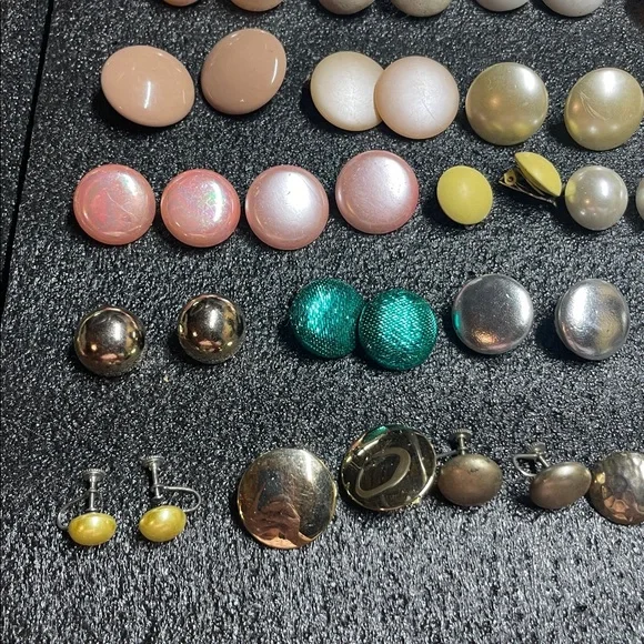 33 Vintage Pairs Of Clip On’s & Screw On’s Earring Bundle.